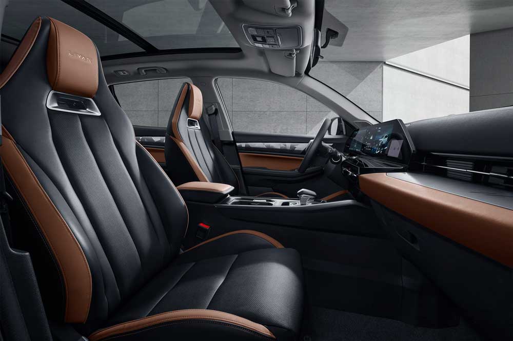 X6-PRO-Passenger-seat-of-1st-row-2 (3)